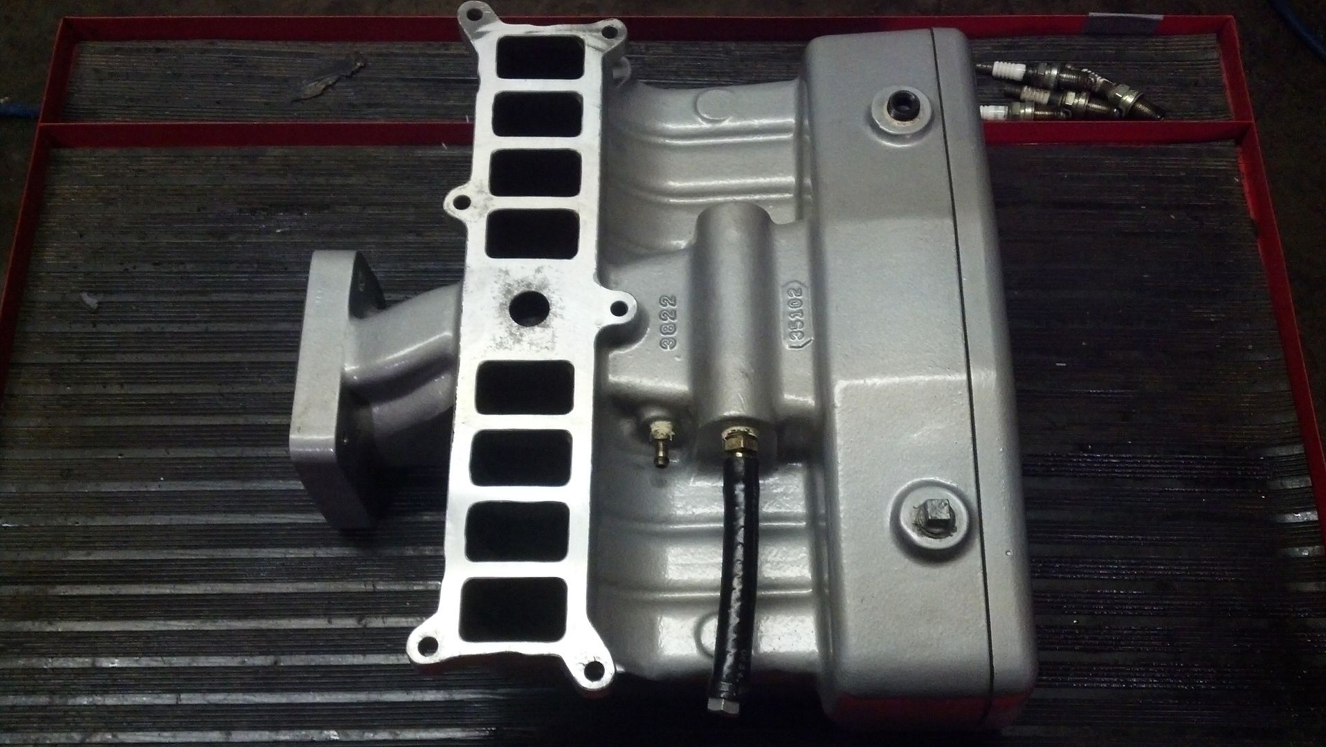 Edelbrock performer 5 0 efi intake manifold 3822